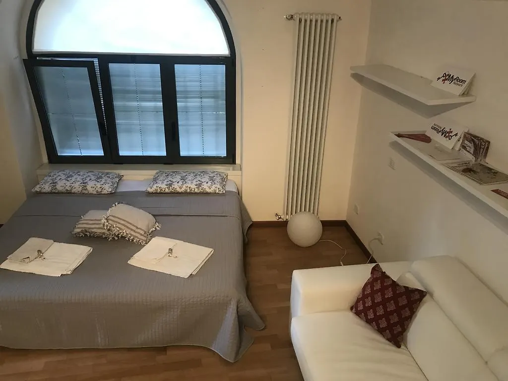 MyRoom Città Alta 2 Bérgamo 0*,  Itália